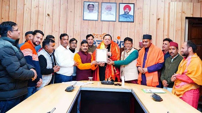 चारधाम तीर्थ पुरोहित महापंचायत ने जताई आपत्ति