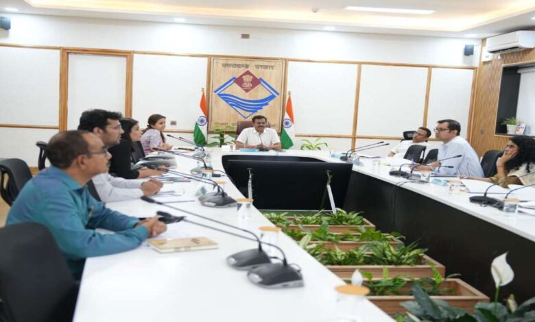 Uttarakhand News: ‘हाउस ऑफ हिमालयाज’ को बड़ा ब्रांड बनाएगी धामी सरकार: मुख्य सचिव ने बैठक करके निदेशक मंडल को दिए ये खास निर्देश…. Uttarakhand News: ‘हाउस ऑफ हिमालयाज’ को बड़ा ब्रांड बनाएगी धामी सरकार: मुख्य सचिव ने बैठक करके निदेशक मंडल को दिए ये खास निर्देश….