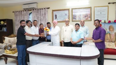 उत्तरांचल प्रेस क्लब प्रतिनिधिमण्डल ने श्री दरबार साहिब में टेका मत्था