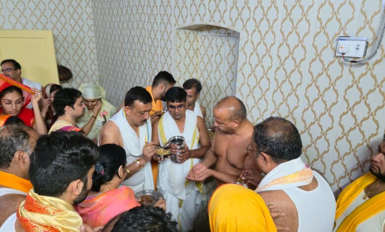 धर्म कोई पगड़ी नहीं जो जब मर्जी पहन लो, उतार लोः सौरभ सागर जी महामुनिराज धर्म कोई पगड़ी नहीं जो जब मर्जी पहन लो, उतार लोः सौरभ सागर जी महामुनिराज