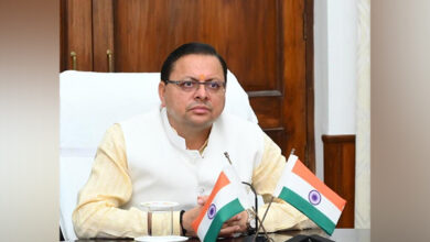 मुख्यमंत्री ने सारकोट की नव-निर्वाचित सबसे युवा प्रधान प्रियंका नेगी को दी बधाई, गांव को आदर्श ग्राम बनाने की घोषणा