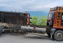 NH-34 पर बड़ा हादसा: सांकरी वैलधार के पास कांवड़ियों का ट्रक पलटा, 12 घायल