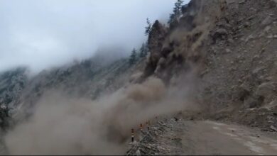 वीडियो में देखें नीती-मलारी हाईवे पर हुआ भयानक भूस्खलन