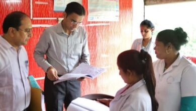 12 शहरी PHC पर एक साथ DM का छापा: भारी गड़बड़ियों में फर्म पर ₹5 लाख जुर्माना