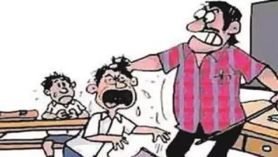 हिंदू छात्रों ने उर्दू पढ़ने से मना किया तो अध्यापक ने मुस्लिम बच्चों से पिटवाया